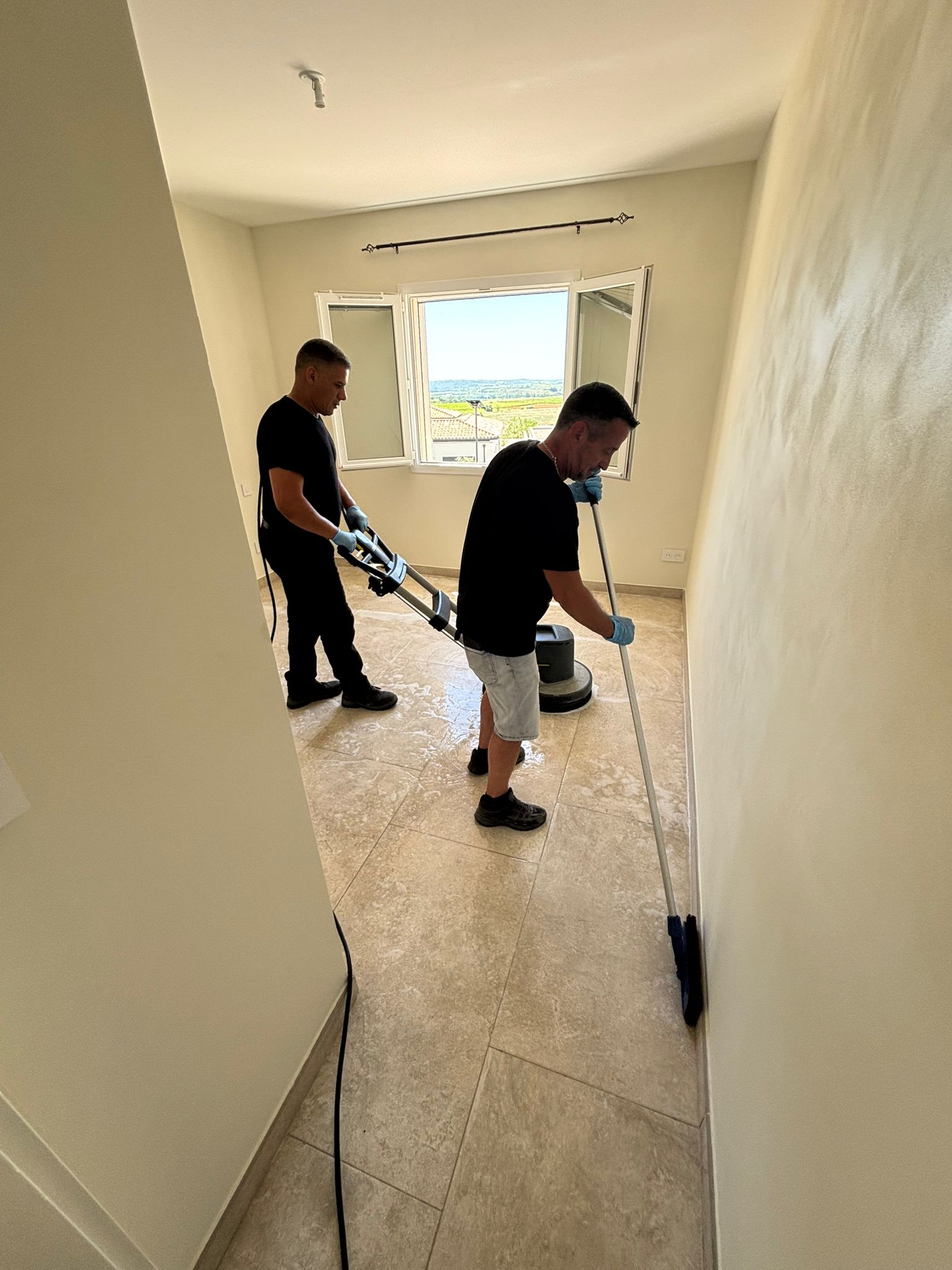 Décapage des sols : la touche finale après chantier
